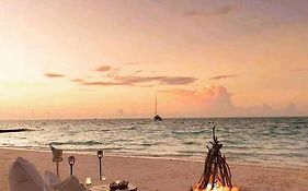 Sporkoey & Beach Club